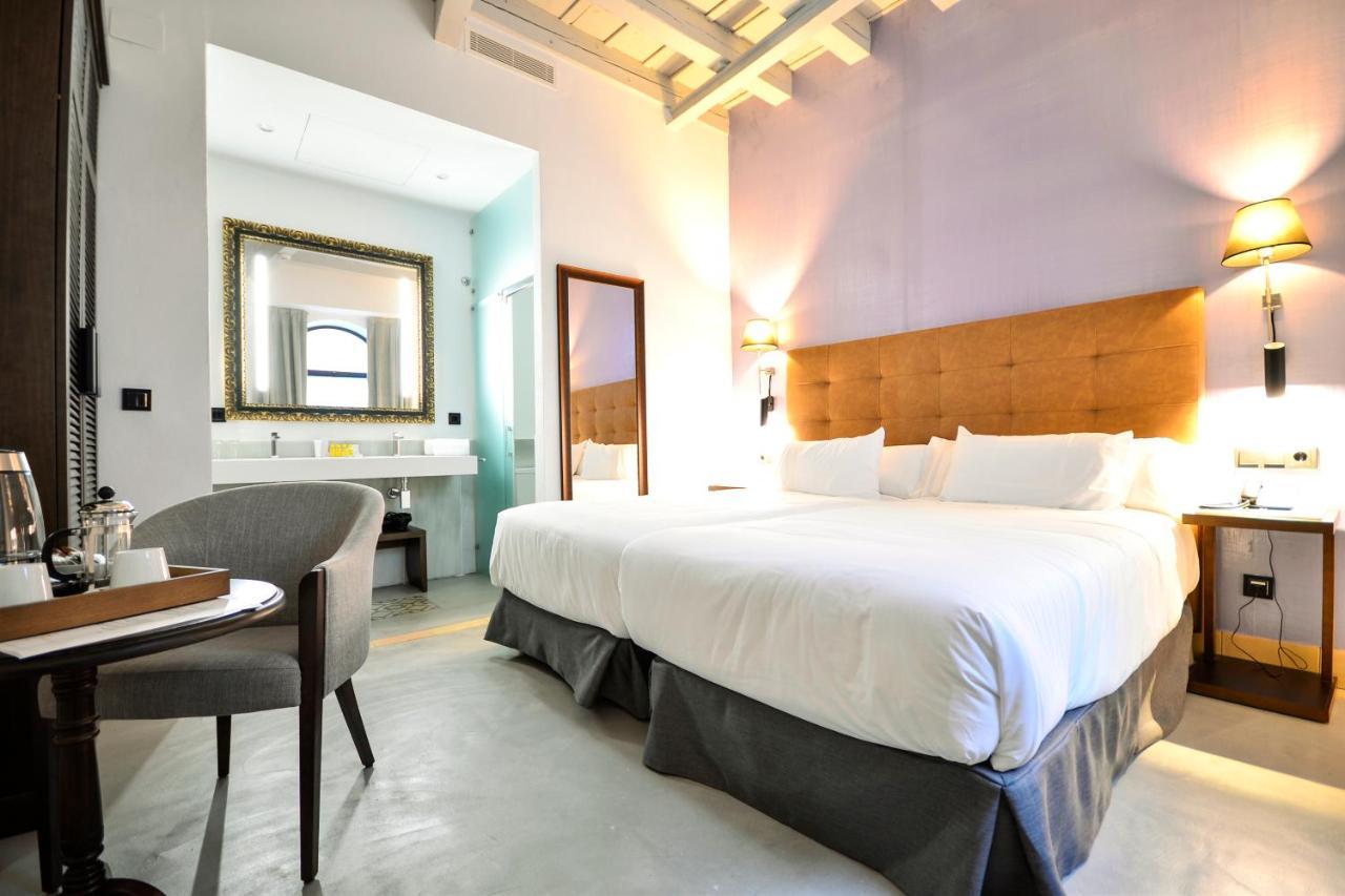 סביליה Hotel Legado Alcazar (Adults Only) מראה חיצוני תמונה