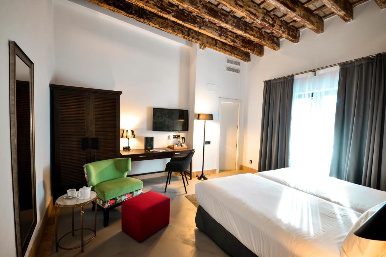 סביליה Hotel Legado Alcazar (Adults Only) מראה חיצוני תמונה